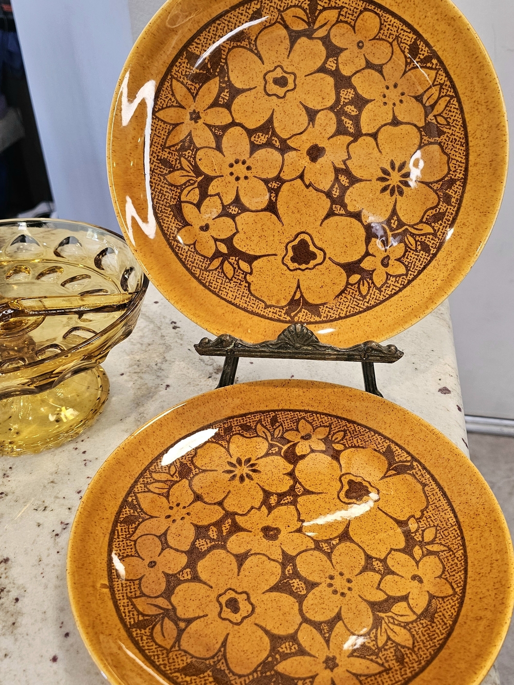 Vintage 1970s Style Amber Mustard Brown Floral Dinner Plates 10” Retro Set of 2